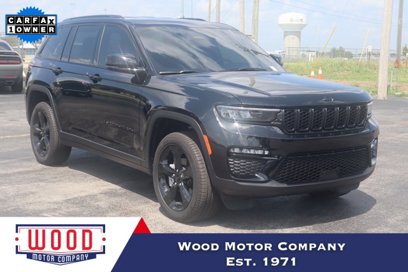 Used 2025 Jeep Grand Cherokee Limited w/ Black Appearance Package