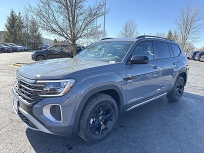 New 2025 Volkswagen Atlas Peak Edition SE