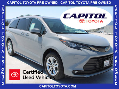 Certified 2022 Toyota Sienna XLE Woodland Edition