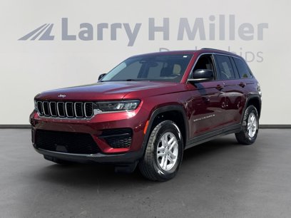 Used 2023 Jeep Grand Cherokee Laredo