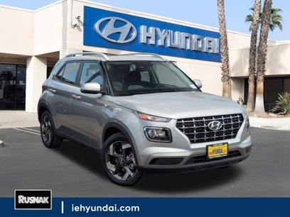 New 2025 Hyundai Venue SEL