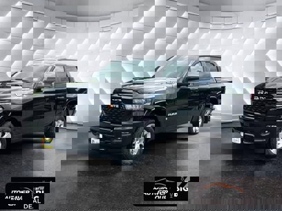 New 2025 RAM 1500 4x4 Crew Cab