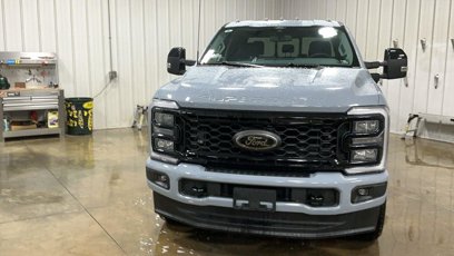 New 2025 Ford F350 Lariat w/ Black Appearance Package