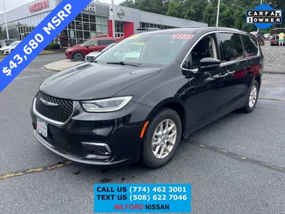 Used 2024 Chrysler Pacifica Touring-L