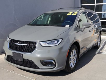 Used 2022 Chrysler Pacifica Touring-L