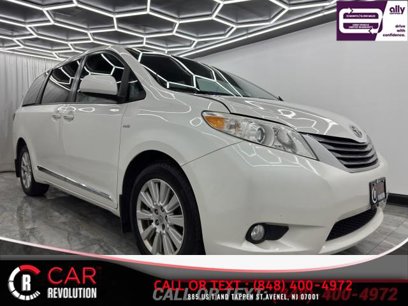 Used 2017 Toyota Sienna XLE Premium