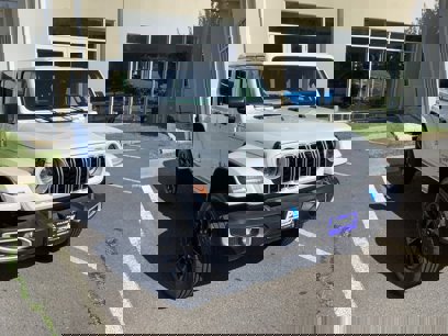New 2024 Jeep Wrangler Unlimited Sahara w/ Technology Group
