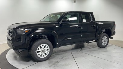 New 2025 Toyota Tacoma SR5