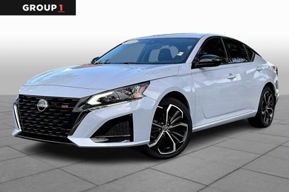 Used 2024 Nissan Altima 2.5 SR
