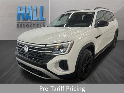 New 2025 Volkswagen Atlas Peak Edition SE