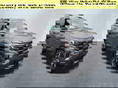 New 2025 Volkswagen Atlas SE