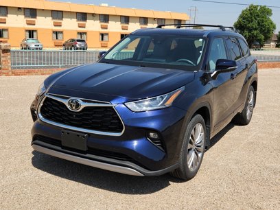 Used 2022 Toyota Highlander Platinum