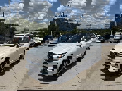 Certified 2023 Volvo XC60 B5 Ultimate w/ Protection Package Premier
