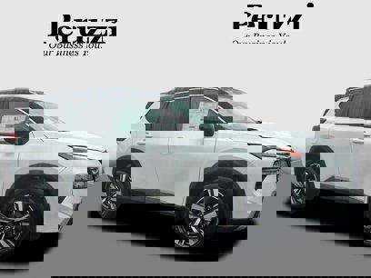 New 2025 Nissan Rogue SL w/ Tech Package