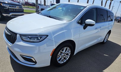 Used 2023 Chrysler Pacifica Touring-L