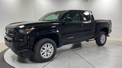 New 2025 Toyota Tacoma SR5