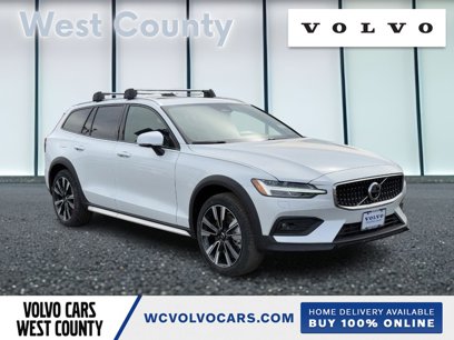 New 2025 Volvo V60 B5 Cross Country Ultra w/ Protection Package Premier