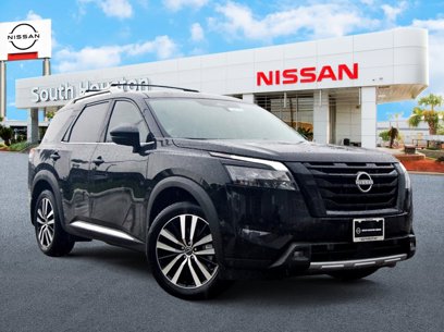 New 2025 Nissan Pathfinder Platinum w/ Lighting Package (N92)