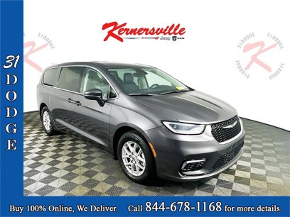 Used 2023 Chrysler Pacifica Touring-L