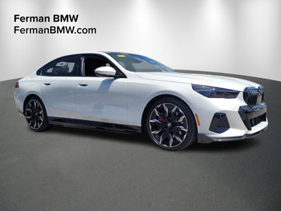 New 2025 BMW 550e xDrive w/ Premium Package