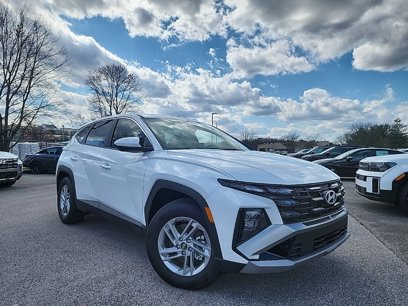 New 2025 Hyundai Tucson SE