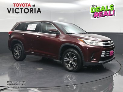 Used 2017 Toyota Highlander LE