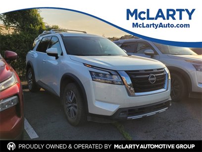 Used 2023 Nissan Pathfinder SL