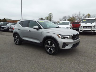 Certified 2023 Volvo XC40 B5 Plus w/ Protection Package Premier
