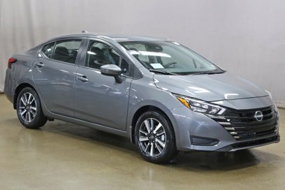 New 2025 Nissan Versa SV w/ Trunk Package