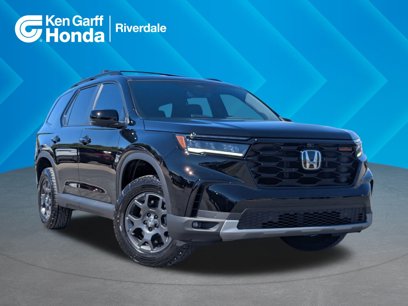 Used 2025 Honda Pilot TrailSport