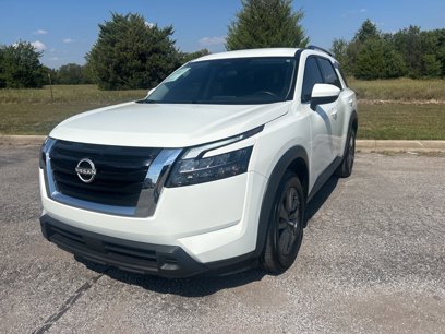 Used 2024 Nissan Pathfinder SV