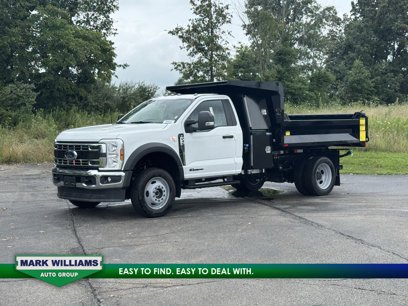 New 2025 Ford F450 XL w/ XL Chrome Package