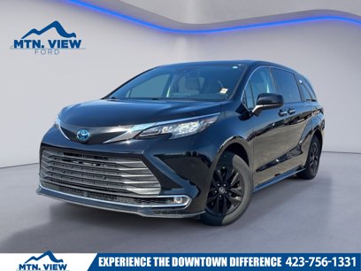 Used 2022 Toyota Sienna XLE