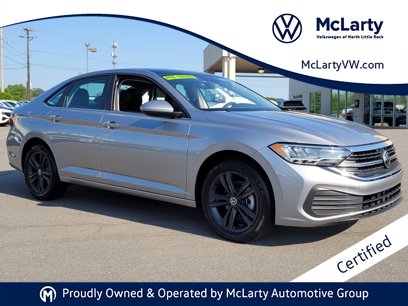 Used 2024 Volkswagen Jetta SE w/ Panoramic Sunroof Package