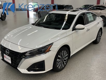 Used 2023 Nissan Altima 2.5 SV
