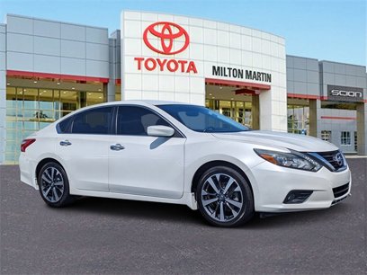 Used 2016 Nissan Altima 2.5 SR w/ LED Appearance Package