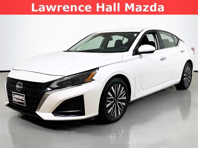 Used 2023 Nissan Altima 2.5 SV