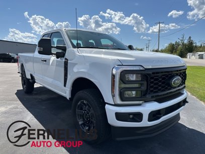 New 2025 Ford F350 4x4 SuperCab Super Duty