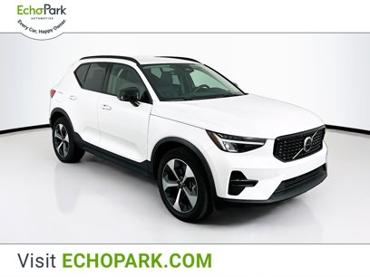 Used 2024 Volvo XC40 B5 Core