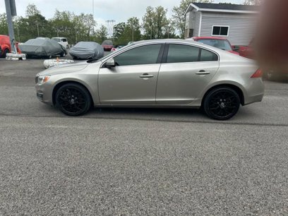 Used 2016 Volvo S60 T5 Premier w/ Convenience Package