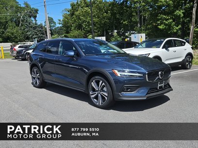 New 2026 Volvo V60 B5 Cross Country Plus w/ Protection Package Premier
