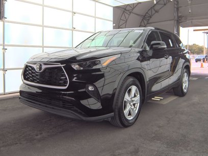 Used 2022 Toyota Highlander LE