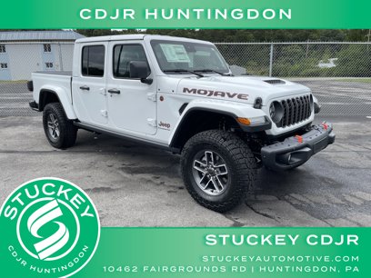 New 2025 Jeep Gladiator Mojave