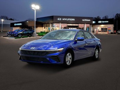 New 2025 Hyundai Elantra SE