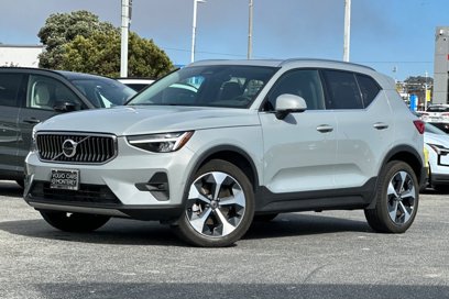 Used 2025 Volvo XC40 B5 Plus