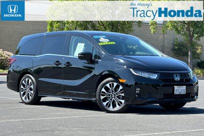 Certified 2025 Honda Odyssey Elite