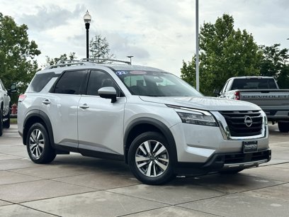 Used 2023 Nissan Pathfinder SL