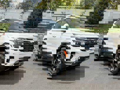 New 2025 Kia Seltos EX w/ EX Sunroof Package