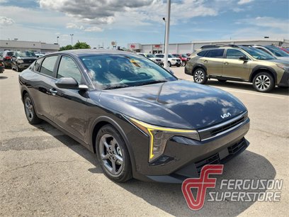 New 2025 Kia K4 LXS