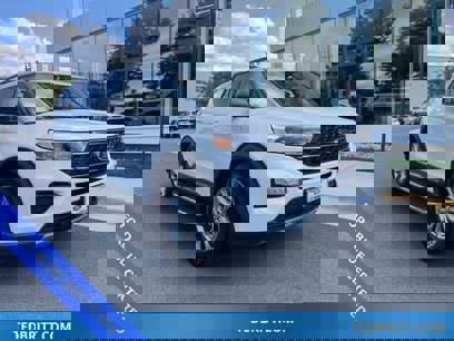 Certified 2022 Ford Explorer XLT w/ Equipment Group 202A